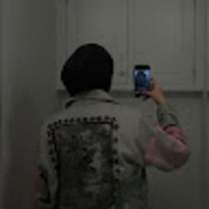 Meet your Posher, Khadija